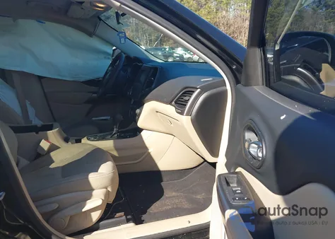 2019 Jeep Cherokee Latitude Fwd from USA, damaged, VIN 1C4PJLCB6KD373310